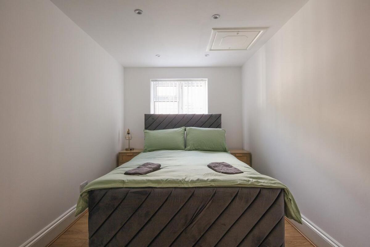Spacious 3 Bedroom Home With Ps5 And Pool Table Near O2 Arena Canary Wharf And Elizabeth Line To Central Londres Exterior foto